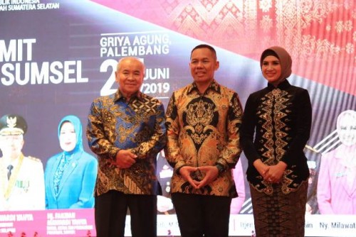 Kuryana Azis, Hadiri Acara Kenal Pamit Kapolda Sumatera Selatan (Foto Humas OKU)